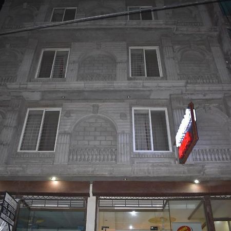 Fortville Hotel Lahore Buitenkant foto