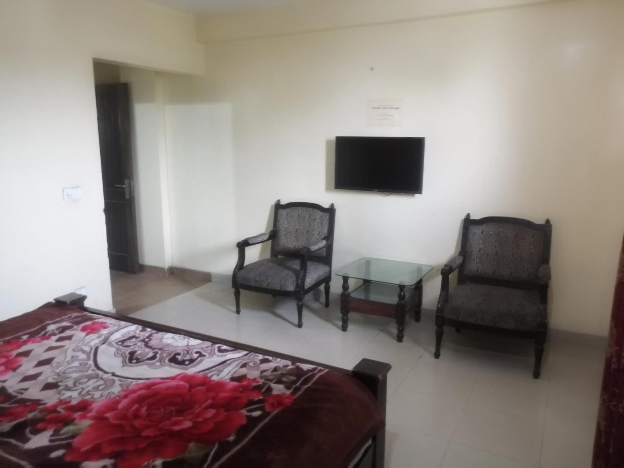 Fortville Hotel Lahore Buitenkant foto