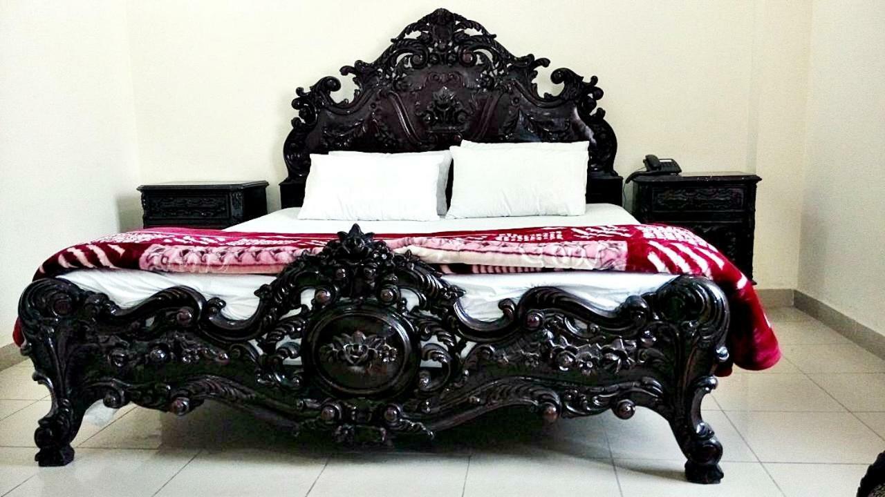 Fortville Hotel Lahore Buitenkant foto